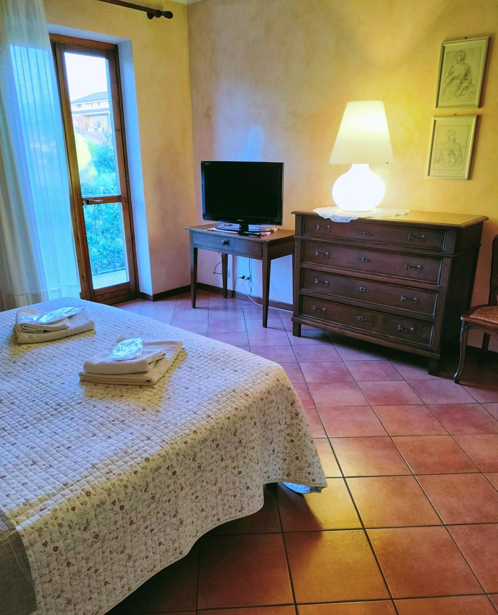 B&B "Madama Granet" Borgo San Dalmazzo Ngoại thất bức ảnh